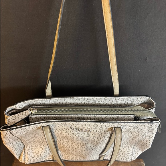 Guess Gray Tote Bag/Purse - Picture 5 of 9